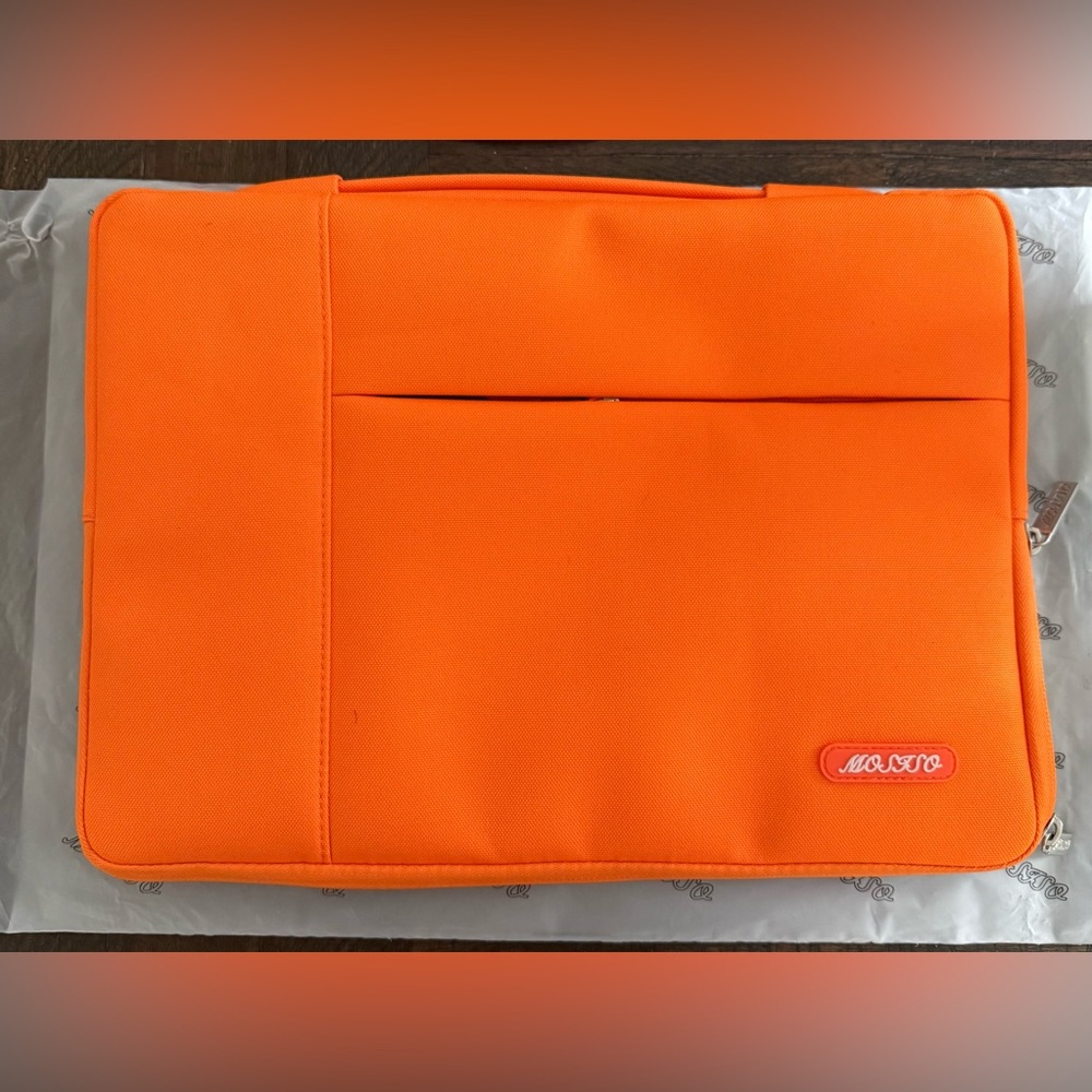 MOKO Orange laptop/tablet sleeve (case).